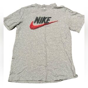 Men’s nike t-shirt size small